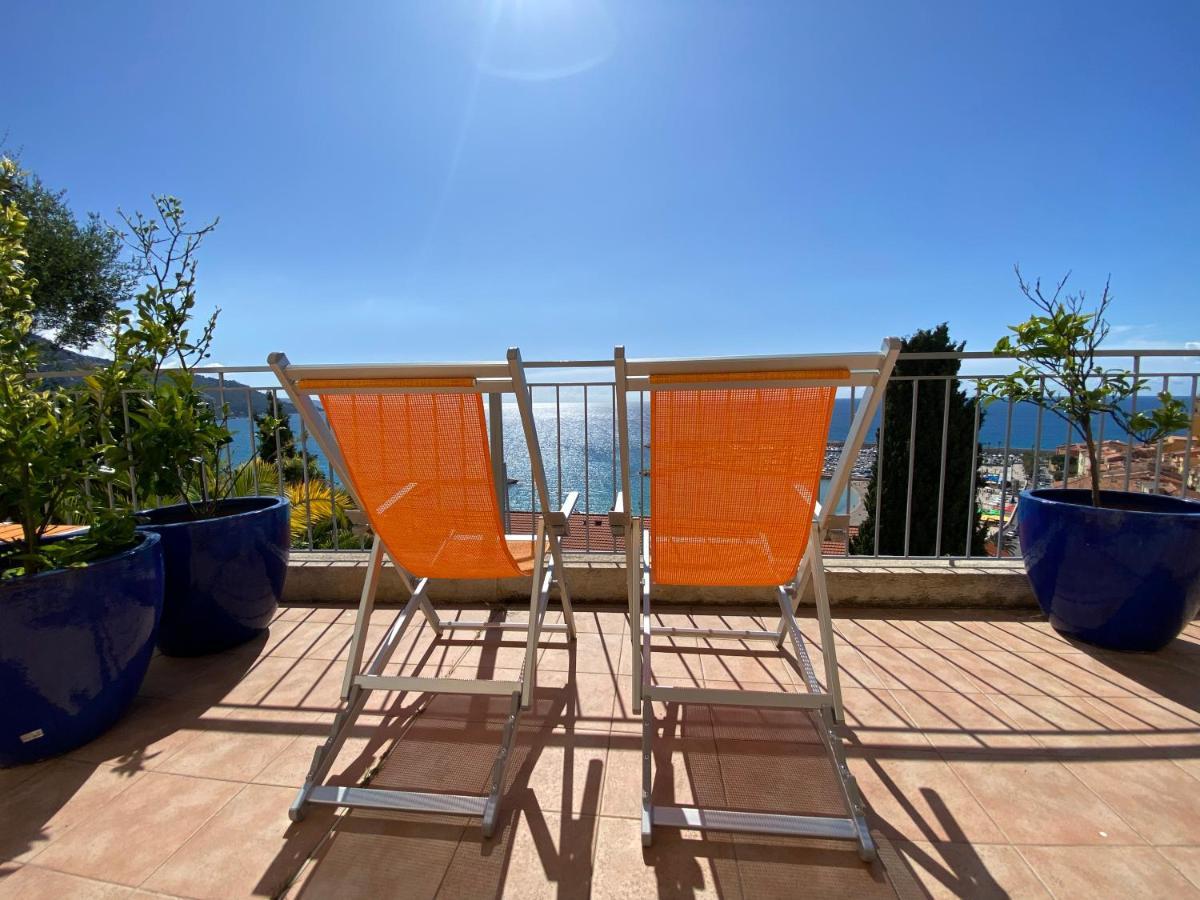 מנטון Villa L'Ensoleillee Vue Panoramique Mer, 250 M De La Plage Et Du Centre Ville מראה חיצוני תמונה